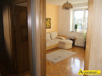 Anonse CENTRUM, M-2, 37m<sup>2</sup>, p. 4/5, do zamieszkania, Mieszkanie �adne, czyste, s�oneczne, ciep�e i parkiet wycyklinowany, tylko osobie odpowiedzialn