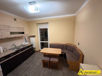 Anonse CENTRUM, M-2, 38.3m<sup>2</sup>, p. 2/3, centrum sprzedam mieszkanie umeblowane Pl.Konstytucji 3 go Maja do zamieszkania lub wynajmu co miejskie dwa ba