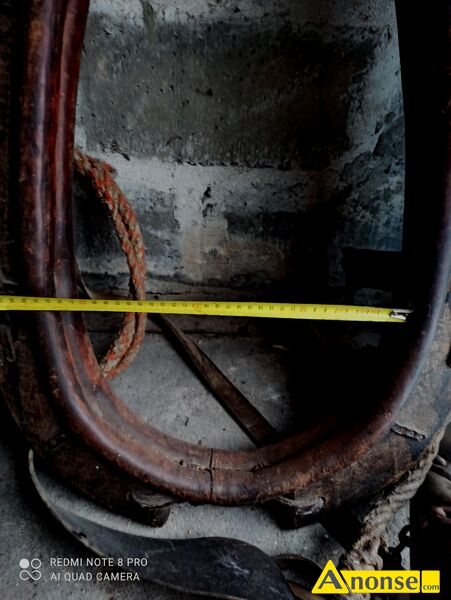 chom�to  opis dodatkowy: u�ywane o wymiarach 33x59 cm, w komplecie z postronkami, pasem nagrzbietowym, noszelnikiem i w�dzid�ami  oraz podk�adem. Stan uprz�y jest gotowy do natychmiastowego u�ytku. stan przedmiotu transakcji: stan bardzo dobry