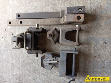 Anonse CZʦCI, b�otniki przednie do MF lub Aresa itp. z mocowaniami kompletne i zaczepy polowy i transportowy zwyk�y i automat, c.2.000z�. WYSOKIE