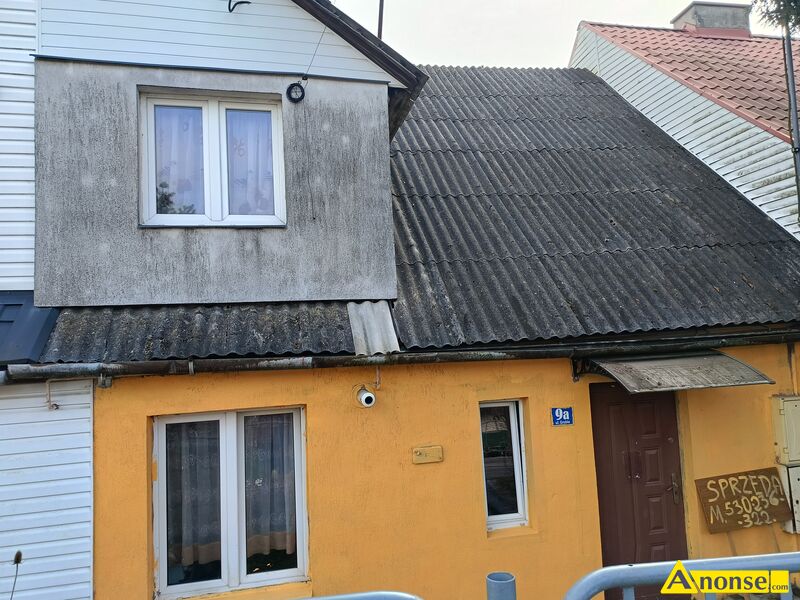 DZIELNICA  , bli�niak 86m<sup>2</sup>, 1 kondygnacja, na dzia�ce 3m<sup>2</sup>, Do remontu , Do remontu i mieszkania , pokoje 5 media: ogrzewanie gazowe opis dodatkowy: Sprzedam dom w bli�niaku centrum miasta dom wymaga remontu wi�cej informacji pod numerem telefonu Krasnystaw 530236322