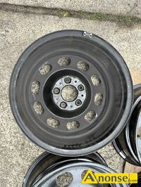 Anonse FELGI, Do sprzedania 4 felgi stalowe do BMW, oznaczone numerem 6786353 7Jx16H2. Felgi w stanie praktycznie idealnym, zero rdzy itp., c.230z�