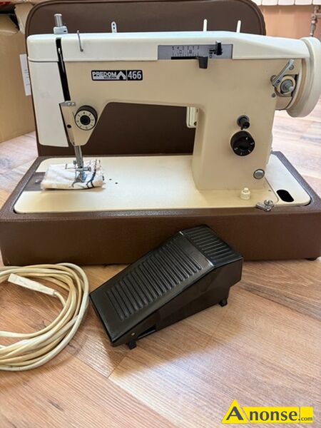 maszyna  opis dodatkowy: Sprzedam maszyn� do szycia �ucznik Predom 466.Doskona�e narz�dzie do codziennego szycie i naprawy ubra�. U�ywana w dawnych czasach do okazjonalnego szycia w domu.  stan przedmiotu transakcji: stan bardzo dobry