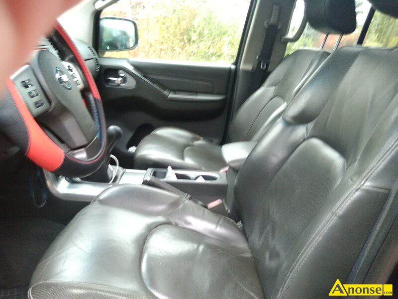 NISSAN  NAVARA, 2012r., 2,4cm<sup>3</sup>, 190KM , turbo diesel + intercooler, pick-up, 273.000km, grafitowy, metalik bezpiecze�stwo: poduszki powietrzne komfort: szyberdach, elektryczne szyby informacje dodatkowe: liczba drzwi 5 drzwi (5D) 5 drzwi (5D) opis dodatkowy: Navara polski salon - image 1