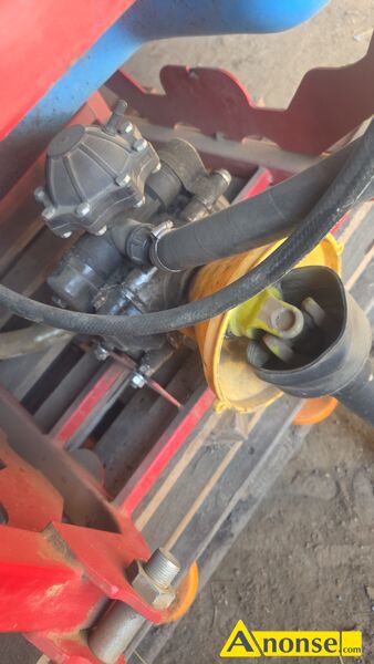 OPRYSKIWACZ , BIARDZKI opis dodatkowy: Witam mam do sprzedania Opryskiwacz Biardzki 600 litr�w belka 12 metr�w nie pogi�ta nie spawana w bardzo dobrym stanie  posiada hydrauliczna stabilizacje belki  zbiornik dodatkowy do p�ukania uk�adu oraz zaw�r sta�ocisnieniowy gara�owany w ci�g�ej eksploatacji sprzedaje z powodu wymiany na wi�kszy  stan przedmiotu transakcji: stan bardzo dobry