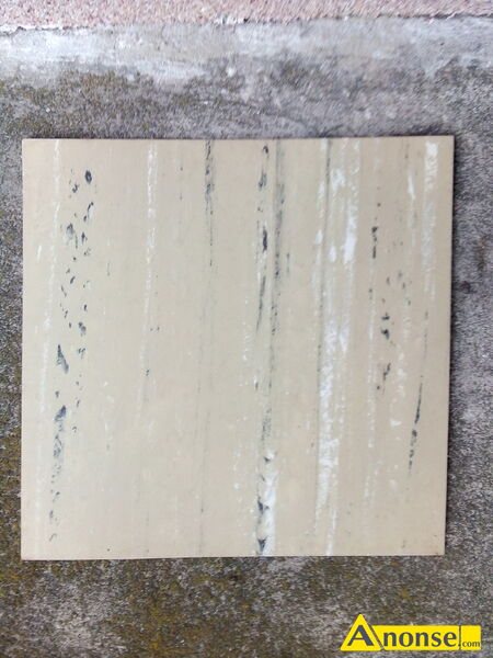 P�YTKI  opis dodatkowy: Nowe p�ytki pod�ogowe z tworzywa sztucznego roz. 30cm. x 30cm. x1mm.  stan przedmiotu transakcji: stan idealny