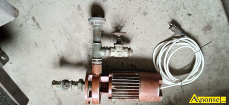 pompa  opis dodatkowy: 
Sprzedam pomp� do wody, 1100 wat, silnik przewijany nieu�ywany. Nowe �o�yska, stojan i przew�d zasilaj�cy. Sprawna, polecam. stan przedmiotu transakcji: stan dobry