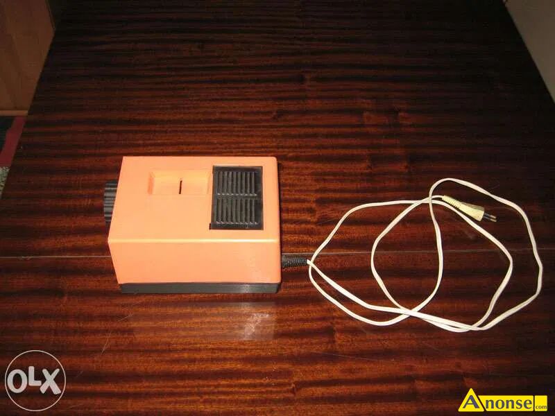 PROJEKTOR , ANIA opis dodatkowy: Projektor Rzutnik Ania Sprzedam projektor filmowy ANIA Stan techniczny wizualny bardzo dobry sprawdzony dzia�aj�cy w 100% nie posiadam bajek odbi�r osobisty w �osieniu na terenie gminy Piekoszowa.Polecam gdy� naprawd� warto. stan przedmiotu transakcji: stan bardzo dobry