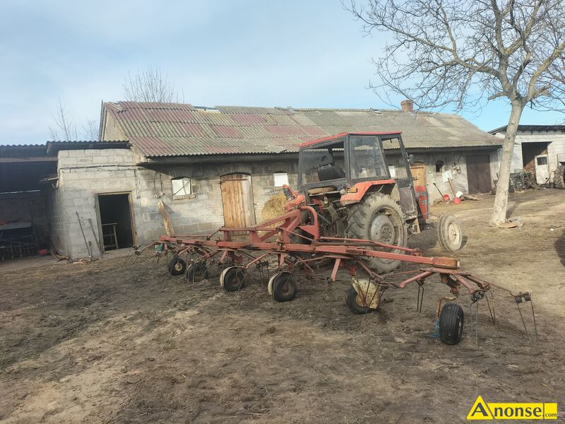 przetrz�sarka  opis dodatkowy: Sprzedam przetrzasarka, szeroko�� robocza 7.5 m , sze�� karuzeli po sze�� ramion, skr�tna wie�yczka, szeroka opona, wa�ek w komplecie. stan przedmiotu transakcji: stan bardzo dobry