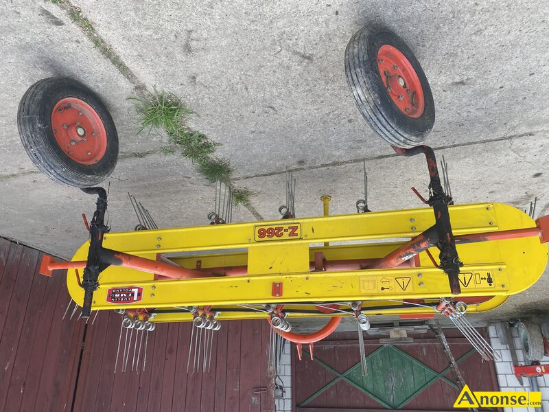 przetrz�sarko -zgrabiarka, ta�mowa opis dodatkowy: Jak nowa ma�o u�ywana trzymana ca�y czas pod dachem od kilku lat nieu�ywana  stan przedmiotu transakcji: stan bardzo dobry - image 1