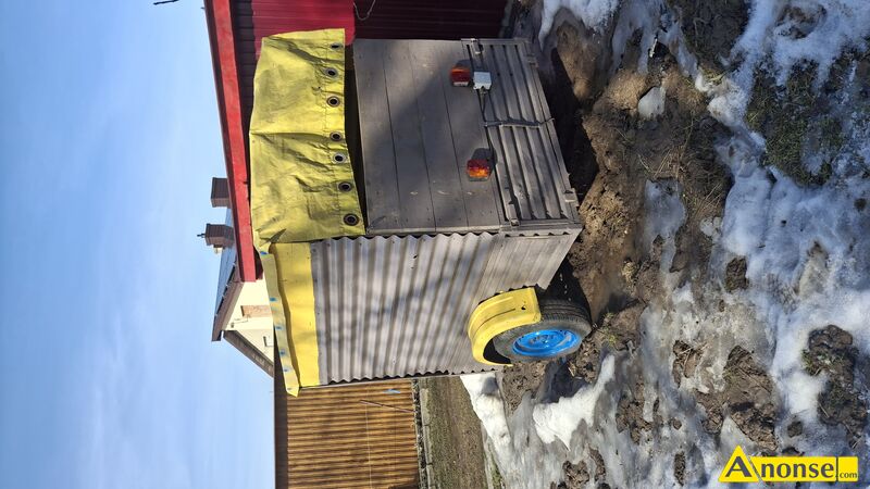 PRZYCZEPKA , lekka opis dodatkowy: Przyczepka do przewozu koni do 130cm wysoko�ci stan przedmiotu transakcji: stan dobry