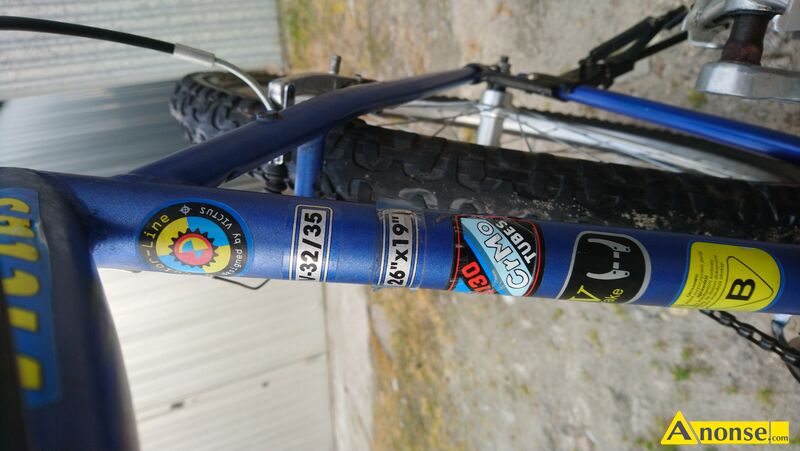 rower , g�rski, VICTUS MEFISTO opis dodatkowy: Rower u�ywany, ko�a aluminiowe 26 calowe, proste. 21 prze�o�e�. Osprz�t shimano, klamkomanetki. Przerzutki dobrej jako�ci Altus. Hamulce typu V-brake, sprawne. Opony i d�tki u�ywane. Rower jest lekki, poniewa� rama wykonana jest ze stali stopowej z dodatkiem chromu i molibdenu, polepszaj�cej w�a�ciwo�ci wytrzyma�o�ciowe. Rower jest sprawny z poprawnie dzia�aj�cymi przerzutkami we wszystkich zakresach prze�o�e�. Przygotowany do jazdy bez �adnego dodatkowego nak�adu finansowego. Jak w sprz�cie u�ywanym, wyst�puj� otarcia, odpryski i zarysowania lakieru. Odbi�r tylko osobisty w �widniku stan przedmiotu transakcji: stan dobry