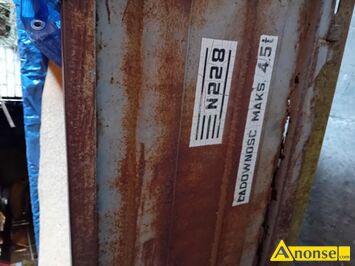 Anonse ROZRZUTNIK, Sprzedam,lub zamieni� na przyczep�. Sprzedam rozrzutnik Warfama 4,5t (do przerobienia na wywrotk�)., c.3.200z�. BA�T�W 694-997