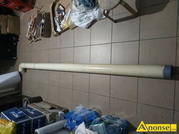 Anonse RURA, Sprzedam rur� (rynna) PCV, d�. 270 cm, �rednica 10 cm + 2 uchwyty, zdemontowana z pomieszczenia wewn�trz, cz�ciowo pomalowana, szczel