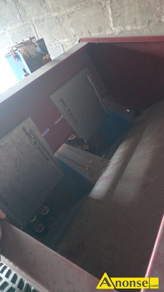 sadzarka , do ziemniak�w, AGROMET PIONIER S222, 2-rz�dowa opis dodatkowy: Witam
Do sprzedania sadzarka do ziemniak�w S222/2
Sadzarka w 100% sprawna, nie wymaga �adnego wk�adu finansowego
Mo�liwo�� regulacji szeroko�ci mi�dzyrz�dzi. 70/75 cm 
Du�a regulacja g�sto�ci sadzenia  stan przedmiotu transakcji: stan bardzo dobry - image 1