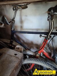 Anonse SIEDZENIA, Siod�o od roweru Ukraina. Mo�e by� te� do innego roweru. To ten granatowy rower na zdj�ciu., stan bardzo dobry, c.40z�. WY�NE 7