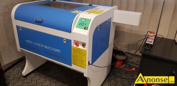 Anonse LASER CO2 Ploter laserowy CO2 60W 600x400 mm, Ploter laserowy CO2 60W 600x400 mm Pierwszy w�a�ciciel Kupiony Listopad 2018 OPIS Sprawny w do