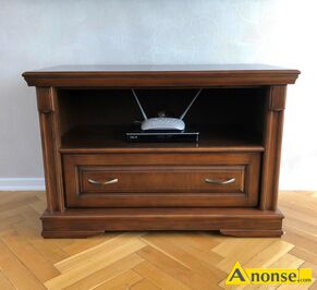Anonse SZAFKA, Sprzedam drewnian� szafk� rtv. Wymiary: szeroko�� 100 cm, g��boko�� 47 cm, wysoko�� 67 cm. Mebel jest w bardzo dobrym stanie. Odbi�r