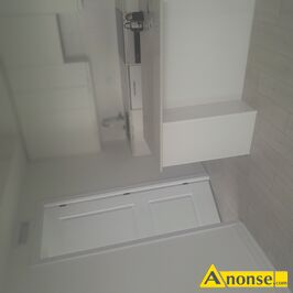 Anonse ALEJE, RACLAWICKIE, M-3, 35m<sup>2</sup>, p. 3/4, w�asno�ciowe, wolne od zaraz, Bez po�rednik�w,wspania�a lokalizacja, budynek z 2000 roku.Prosze o nie