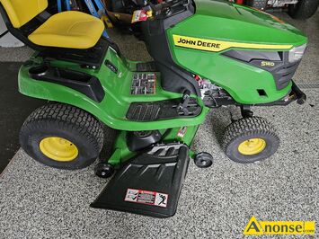 Anonse KOSIARKA, ci�gniczek, JOHN DEER, Kosiarka john deere s140.nowa nie uzywana.silnik 22km.szerokosc kosiska 48 cale ., stan idealny, c.17.500z�