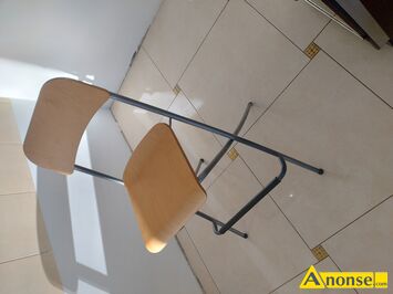 Anonse - KRZESŁO, kolor sosnowy, używane, dwa hokery składane w bardzo dobrym stanie, stan idealny, c.75zł. KIELCE Anonse KRZESŁO, kolor sosnowy, używane, dwa hokery składane w bardzo dobrym stanie, stan idealny, c.75zł. KIELCE