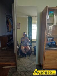 Anonse - LUSTRO, Lustro 163cm x50cm przyklejone na płycie drewnianej grubości 18 mm. Proszę o kontakt na email jasol@tlen.pl, stan bardzo dobry, c.10 Anonse LUSTRO, Lustro 163cm x50cm przyklejone na płycie drewnianej grubości 18 mm. Proszę o kontakt na email jasol@tlen.pl, stan bardzo dobry, c.10