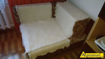 Anonse - NAROŻNIK, kolor beż, z pojemnikiem na pościel, używany, Mini narożnik - tapczan wym. 70x100 cm, po rozłożeniu 200x70cm. Elementy drewniane k Anonse NAROŻNIK, kolor beż, z pojemnikiem na pościel, używany, Mini narożnik - tapczan wym. 70x100 cm, po rozłożeniu 200x70cm. Elementy drewniane k