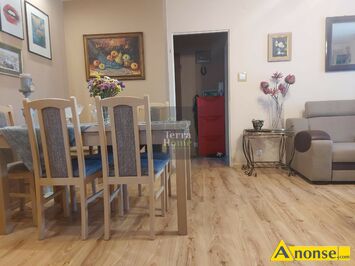 Anonse �R�DMIE�CIE, M-4, 63m<sup>2</sup>, p. 1/3, w�asno�ciowe, sprz�t AGD, zabudowa kuchni, domofon, bardzo dobra lokalizacja, du�y balkon, dwustronne, gara�