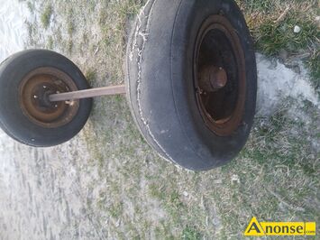 Anonse CZʦCI, O� z ko�ami opony pilotki, c.110z� do uzg.. RADOM