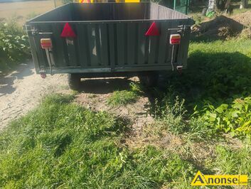 Anonse W�ZEK, Sprzedam przyczep� jednoosiow� w bardzo dobrym stanie wym. 2,70x1,70x0,50. Pod�oga z blachy gr.3mm burty z blachy . Burta tylna oraz