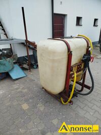Anonse OPRYSKIWACZ, fabryczna, 600l do herbicyd�w ma�o pracowa� Fabryczny lakier 100% sprawny gara�owany zero wyciek�w pompa po remoncie nowy rozdz