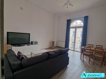 Anonse CENTRUM, M-3, 67m<sup>2</sup>, p. 2/2, po remoncie, szafy wn�kowe, sprz�t AGD, parkiet, bardzo dobra lokalizacja, okna PCV, balkon, umeblowane, wc i �a