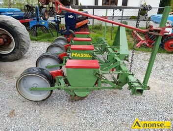 Anonse AGREGAT, AGROLIFT, Siewnik hassia do kukurydzy mechaniczny c 6200,becer z dozownikiem pneumatyczny c 8500,tel 5x1x7x7x4x9x9x7x8, stan bardzo