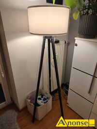 Anonse - LAMPA, Lampa podłogowa trójnóg z kloszem biała z czarnymi nóżkami, mało używana, szybko sprzedam, stan idealny, c.130zł. LUBLIN 505-231-41 Anonse LAMPA, Lampa podłogowa trójnóg z kloszem biała z czarnymi nóżkami, mało używana, szybko sprzedam, stan idealny, c.130zł. LUBLIN 505-231-41