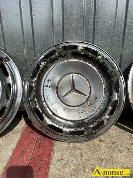 MERCEDES ,opis dodatkowy: Sprzedam 5 sztuk kopakw metalowych R14 do Mercedesa W123 beczka

-2 szt - image 0 - anonse.com