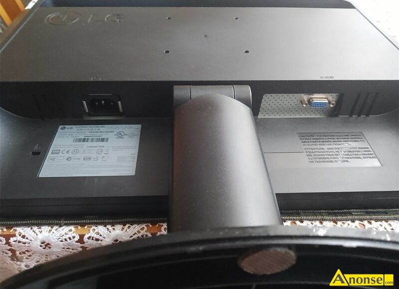 LG  FLATRON, 22cali,opis dodatkowy: Witam.Sprzedam Monitor LG FLATRON W2234S widoczny na zdjciach  - image 0 - anonse.com