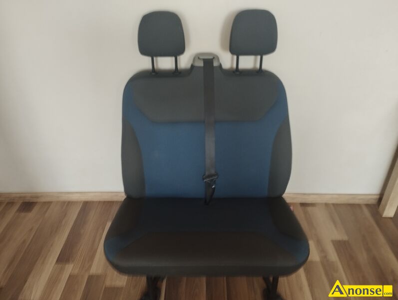 RENAULT  TRAFIC,opis dodatkowy: Sprzedam kanape dwuosobow oryginaln do Renault Trafic lub Opla Vi - image 0 - anonse.com