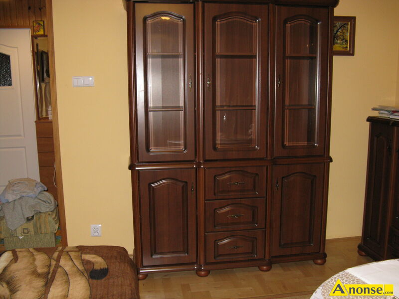 KOMODA , kolor winiowy,opis dodatkowy: Sprzedam tanio nowe meble Black Red White  NATALIA - Komoda - image 0 - anonse.com