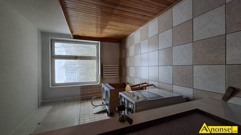 BIELANY , M-4, 60.41m2, p. 2/3, spdzielcze-wasnociowe,informacje dodatkowe: do remontu, szafy w - image 0 - anonse.com
