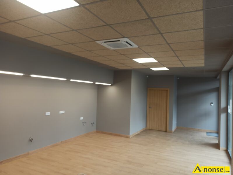 LOKAL  63m2, UL. BA�NIOWA 11, na dzia�alno�� handlowo-us�ugow�, witryna,opis dodatkowy: Do wynaj�ci - image 0 - anonse.com