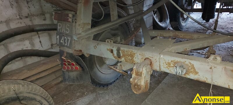 Przyczepa , D-47A, AUTOSAN,opis dodatkowy: Sprzedam przyczep rolnicz Autosan D-47A, adowno 4,5 - image 0 - anonse.com